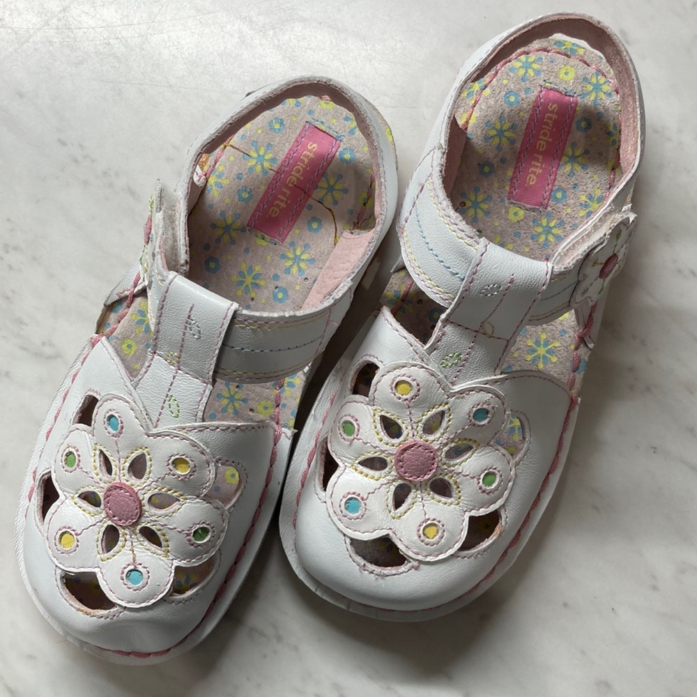 Stride rite white girls leather sandals. Size 11 w. Velcro strap.